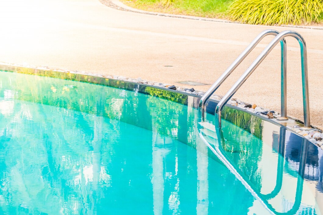 Jak utrzymać idealną czystość i bezpieczeństwo w twoim basenie dzięki nowoczesnym technologiom?